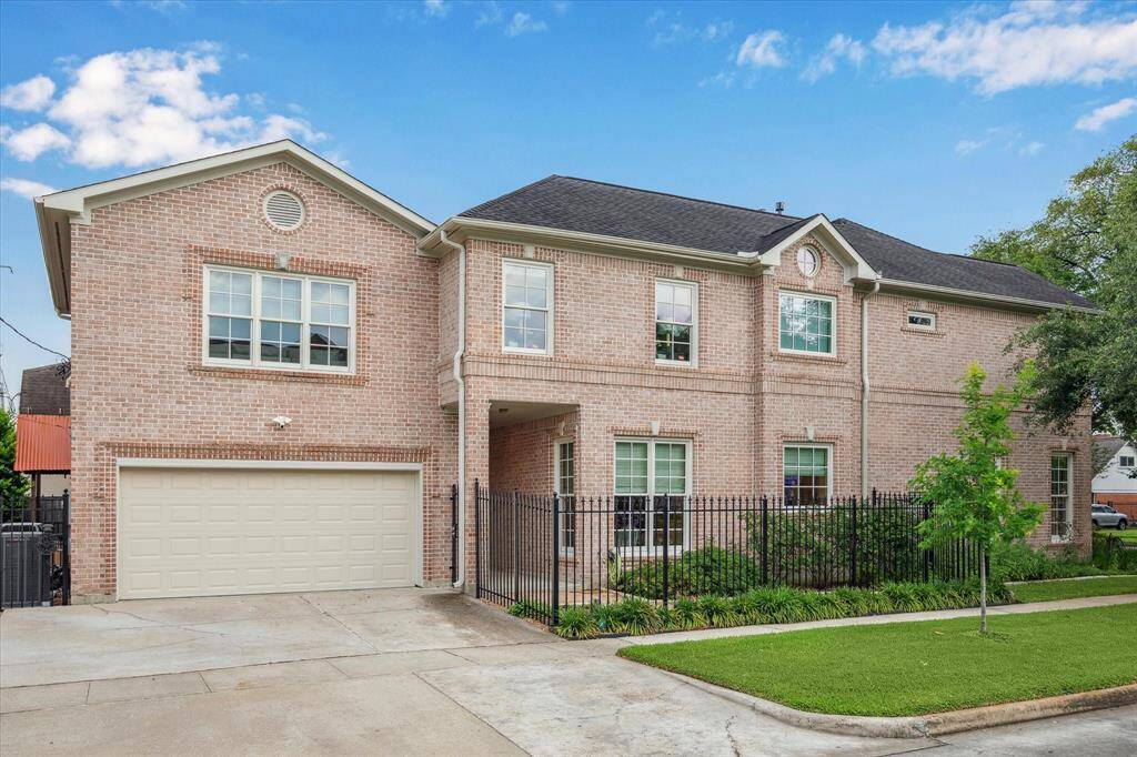 A look at the side of this home. It is truly beautiful from every angle! This is the most wonderful location...just steps from Colonial Park! Don't miss this amazing home!