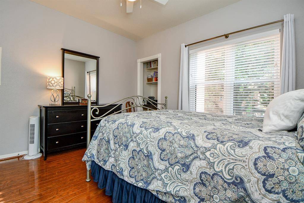 Plenty of room in the bedroom for large furniture.