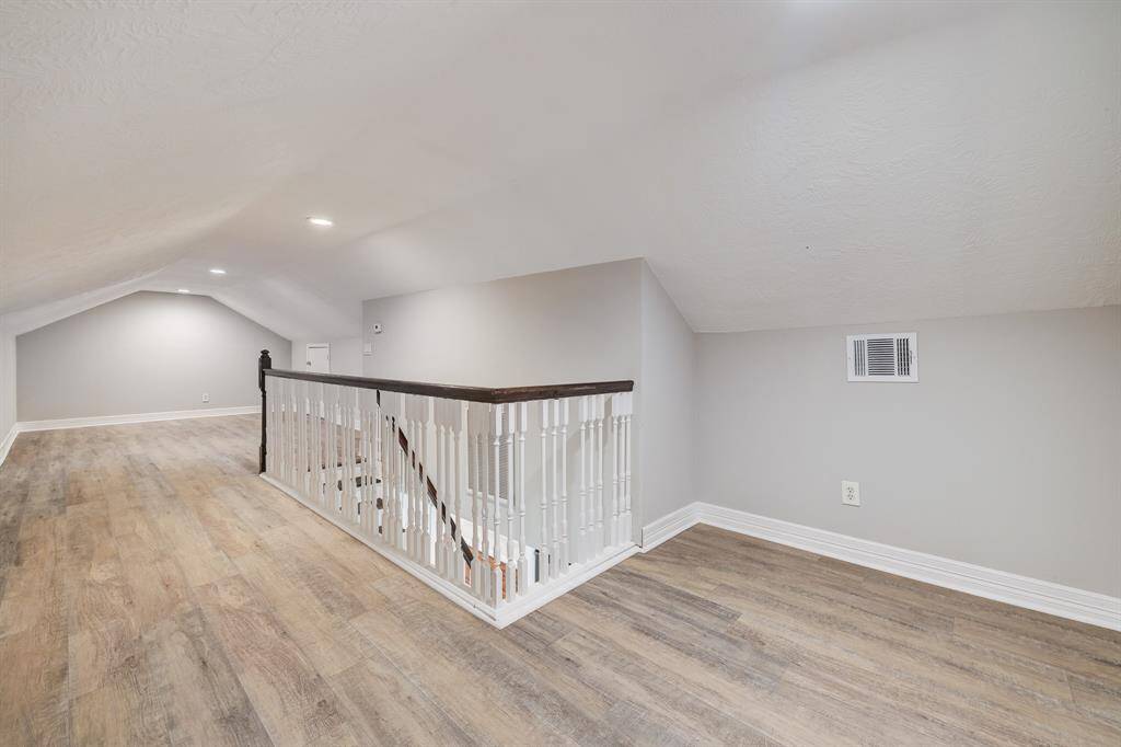 Bonus room upstairs
