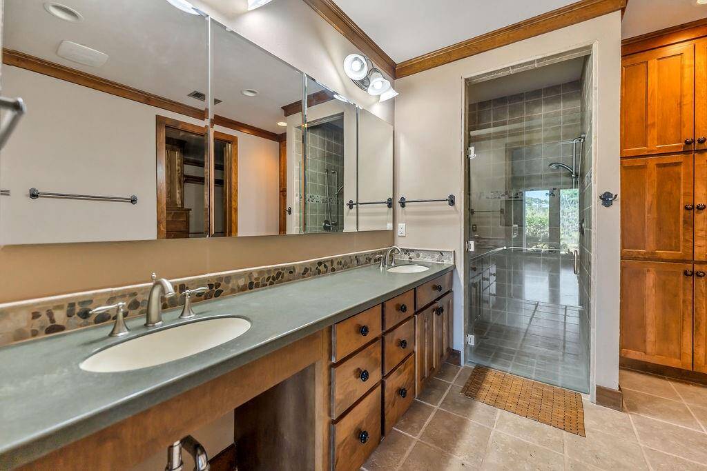 downstairs bedroom/gameroom bathroom