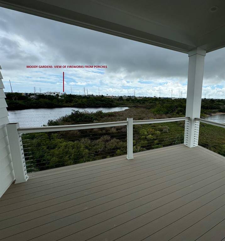 Spacious porch with a scenic view of water and greenery, great area to watch the birds migrate in.