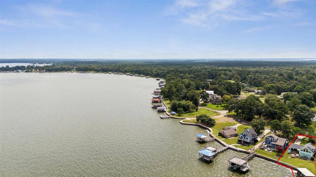 Enjoy deep, open water and year-round sunsets! (Area is Approximated)
