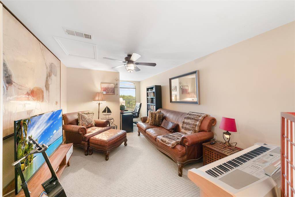 This spacious flex room on the third floor could be a third bedroom, an office, or a work-out room, to name just a few options.