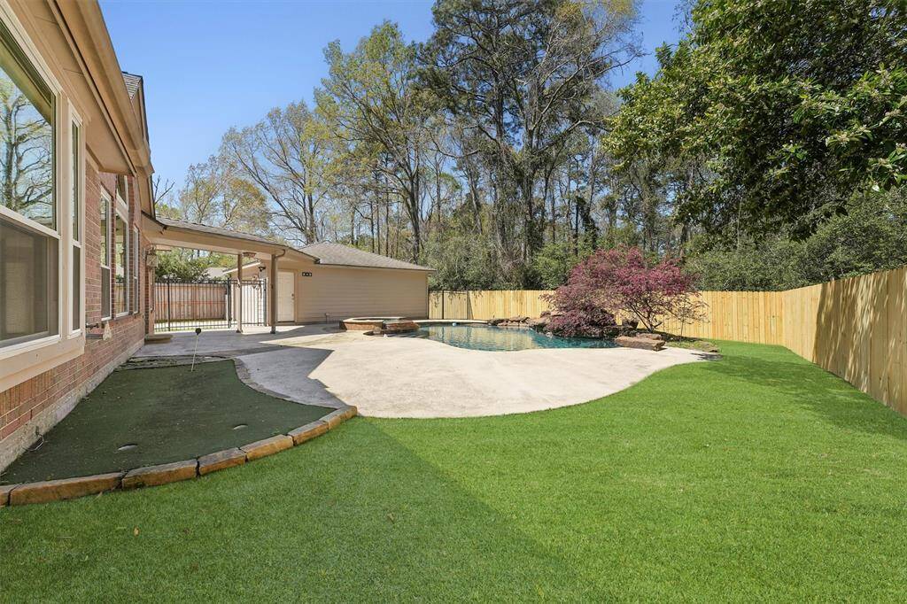 The putting green is a special feature and the Astroturf makes for low maintenance.
