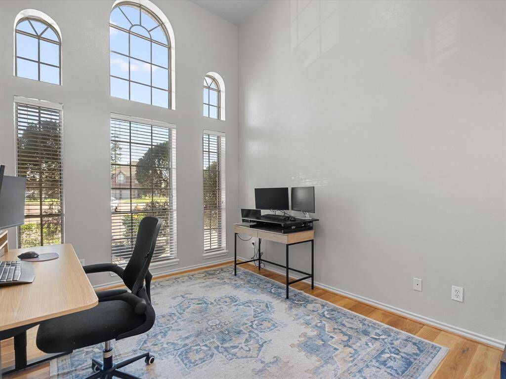 Study/ Office Downstairs. With a lots of natural lighting and view of out front.