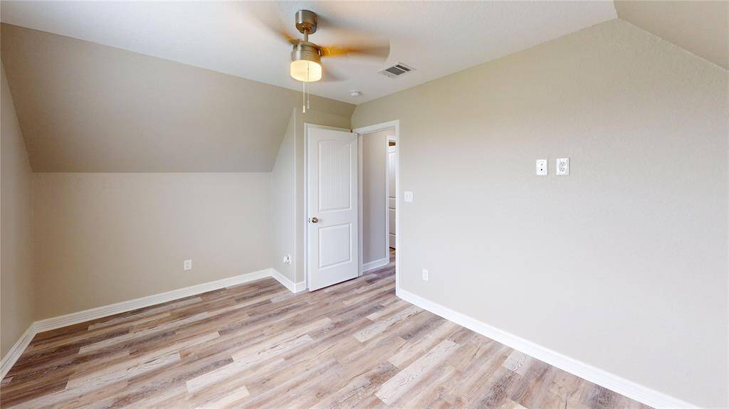 Upstairs Bedroom 2