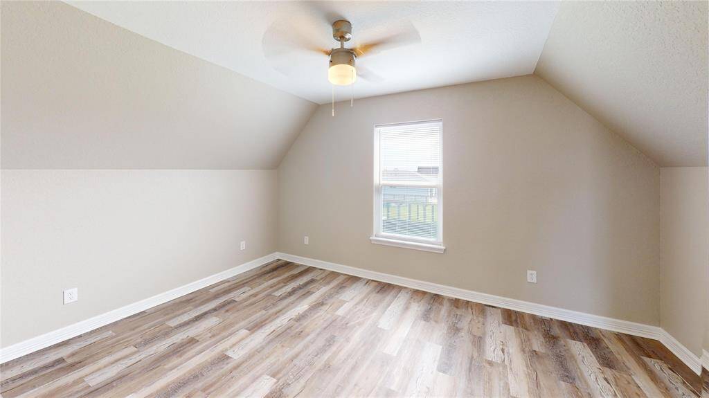 Upstairs Bedroom 2