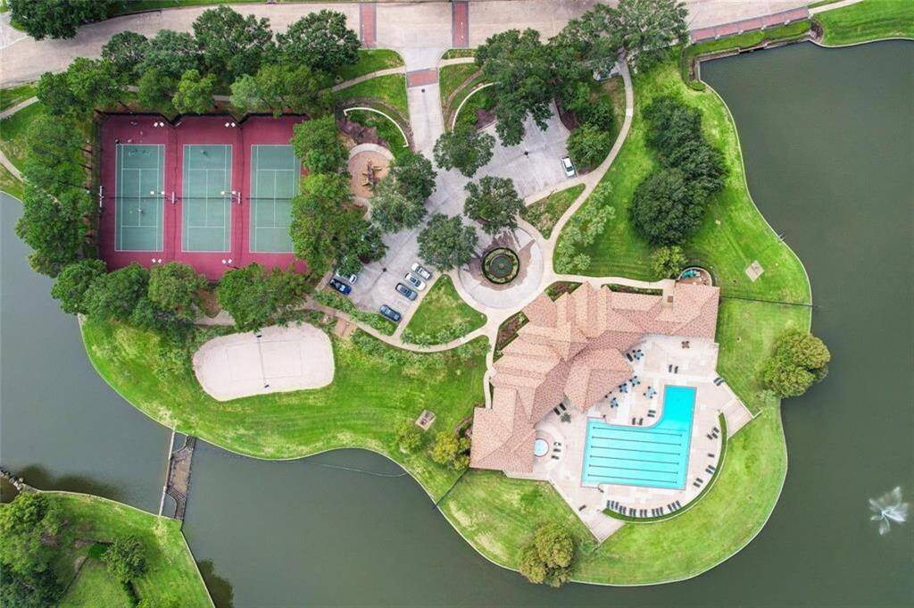 Community Clubhouse features exercise room, pool/spa, and playground.