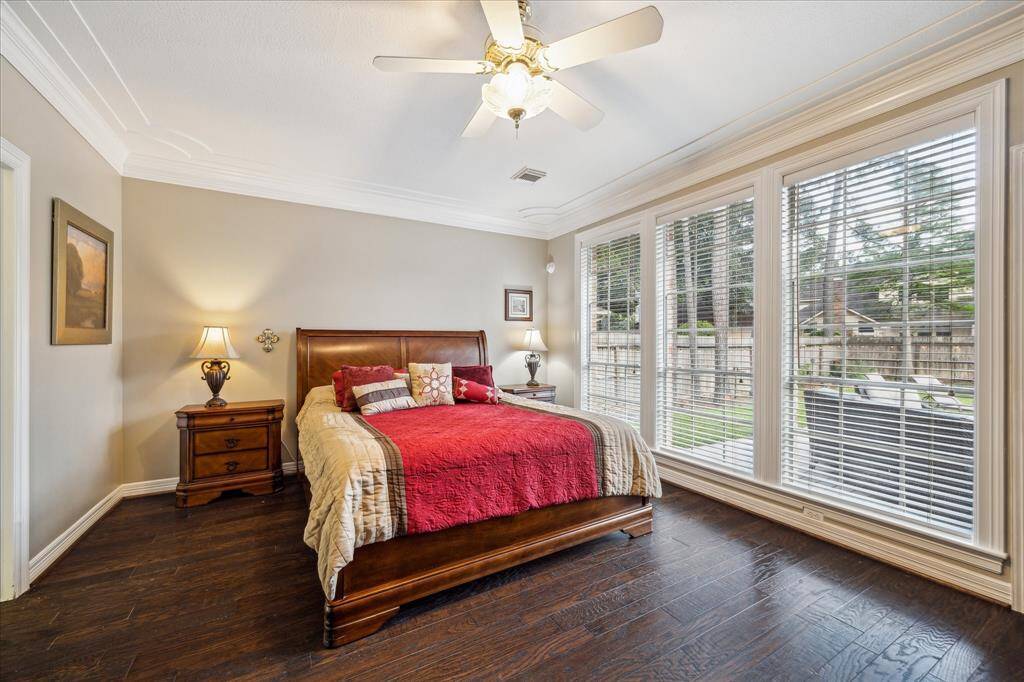 Spacious owner's retreat with views of the backyard. Enjoy your morning coffee or tea outside with convenient access to the backyard!