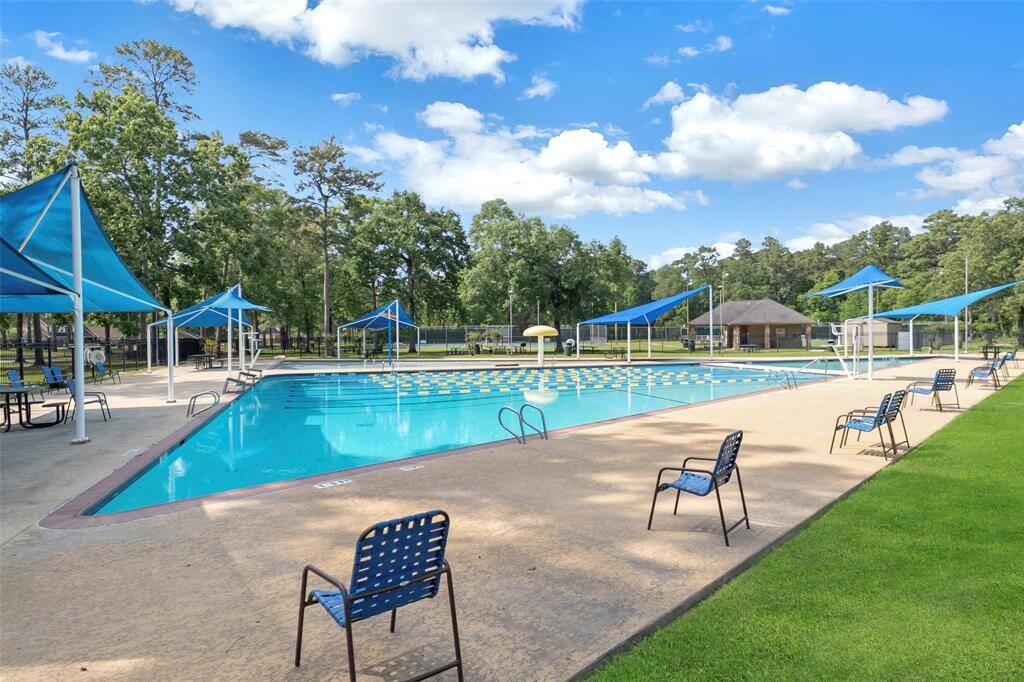 THIS HUGE POOL IS JUST 1 OF THE GREAT AMENITIES IN THE UPSCALE COMMUNITY.