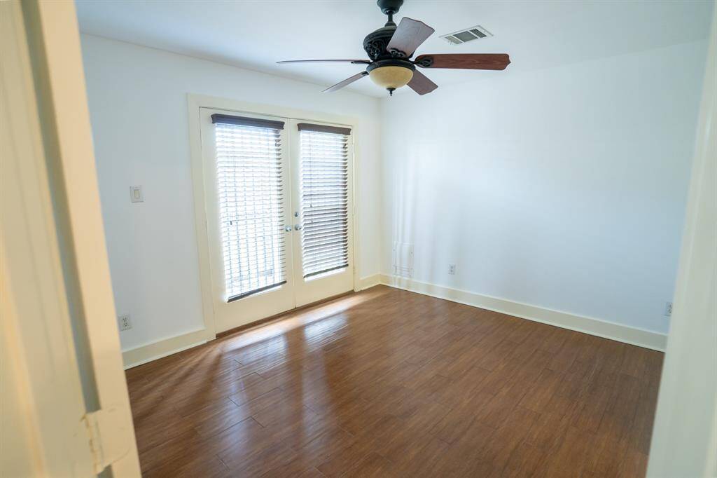 Secondary bedroom, first floor