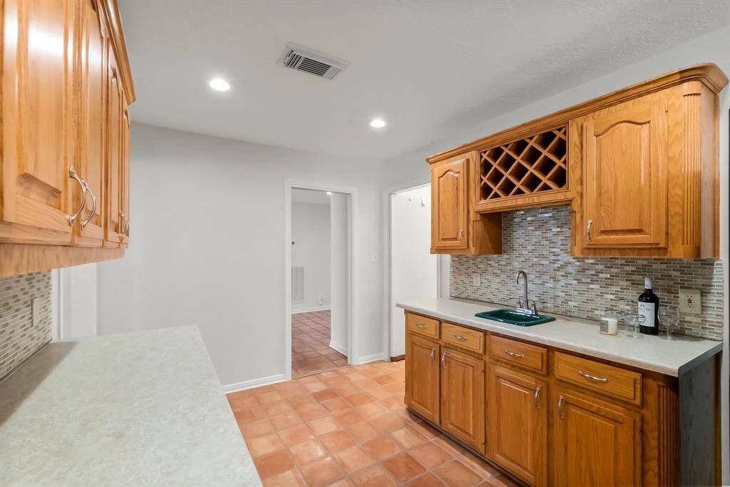 Butlers Pantry/Wet Bar