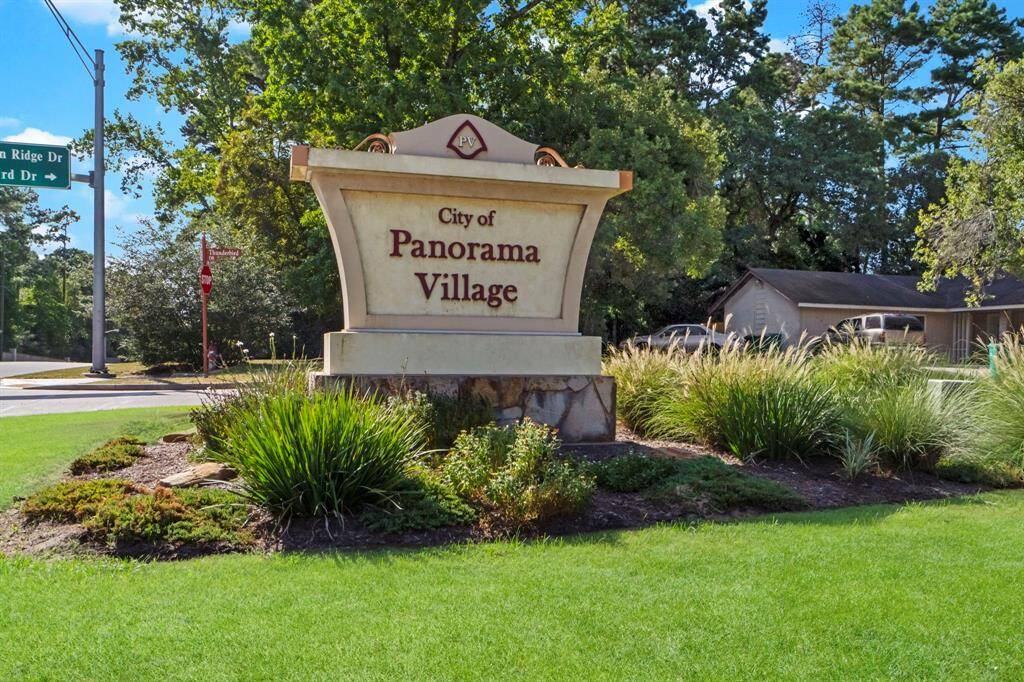 The city has no HOA fees and no MUD tax. Conveniently located to I-45