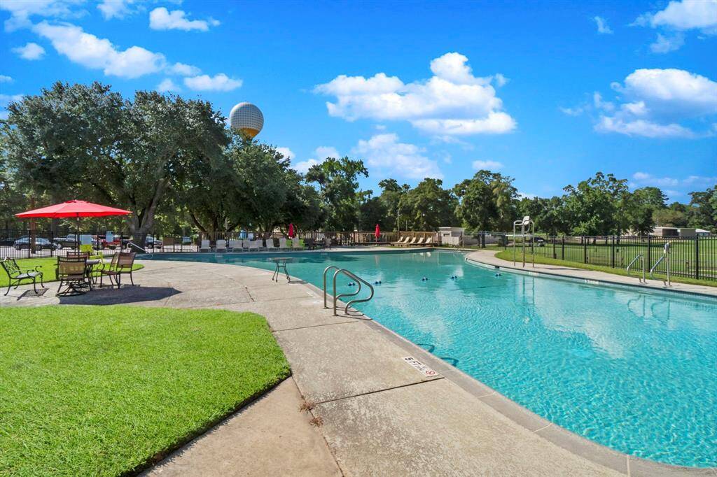Public Pool