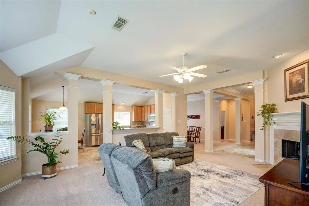 Just STOP and look at this room.  Imagine all the possibilities!