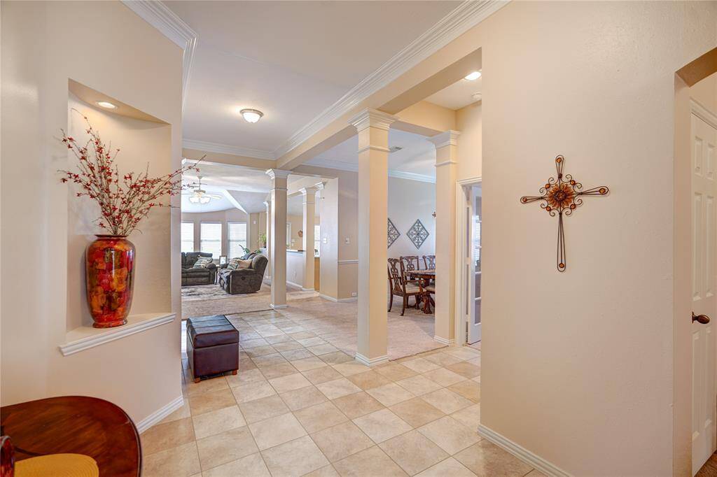 Lots of distinctive columns, tile flooring and I dare you to find any dirt!