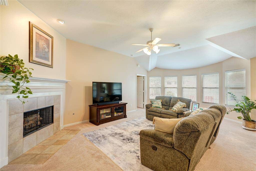 Large den, lots of windows and...