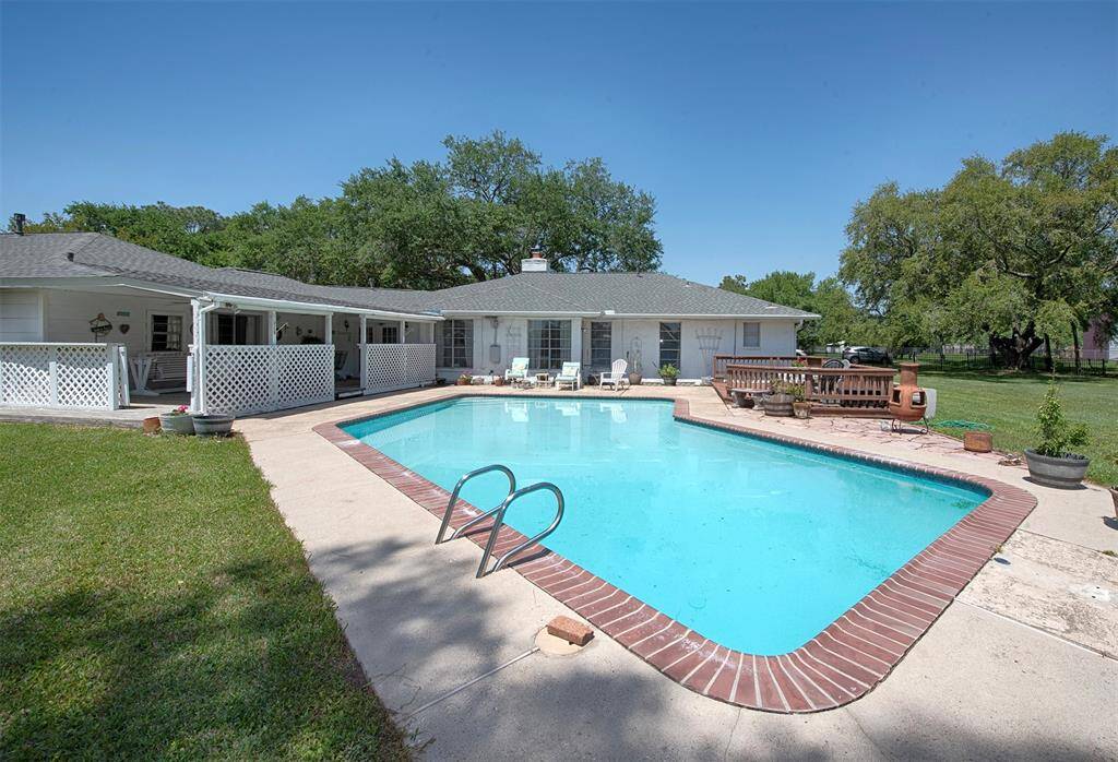 This home was built for entertaining with your friends and family with great pool and two patio areas.