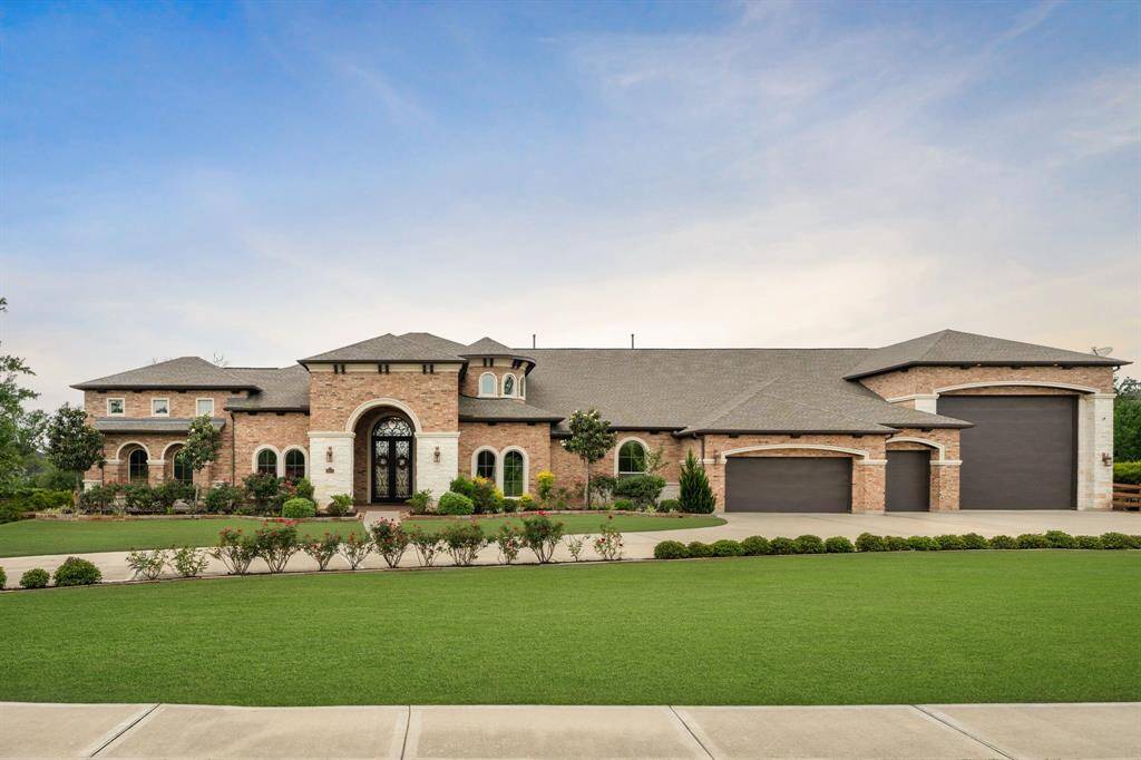 Step into a world of luxury, where every corner of this stunning home is crafted with the finest details and highest quality finishes. The expansive floor plan offers a seamless flow of elegant living spaces, perfect for both relaxation and grand gatherings. High ceilings and abundant natural light create a sense of openness, while exquisite architectural details elevate every room. Experience true comfort and elegance—luxury awaits in every corner.