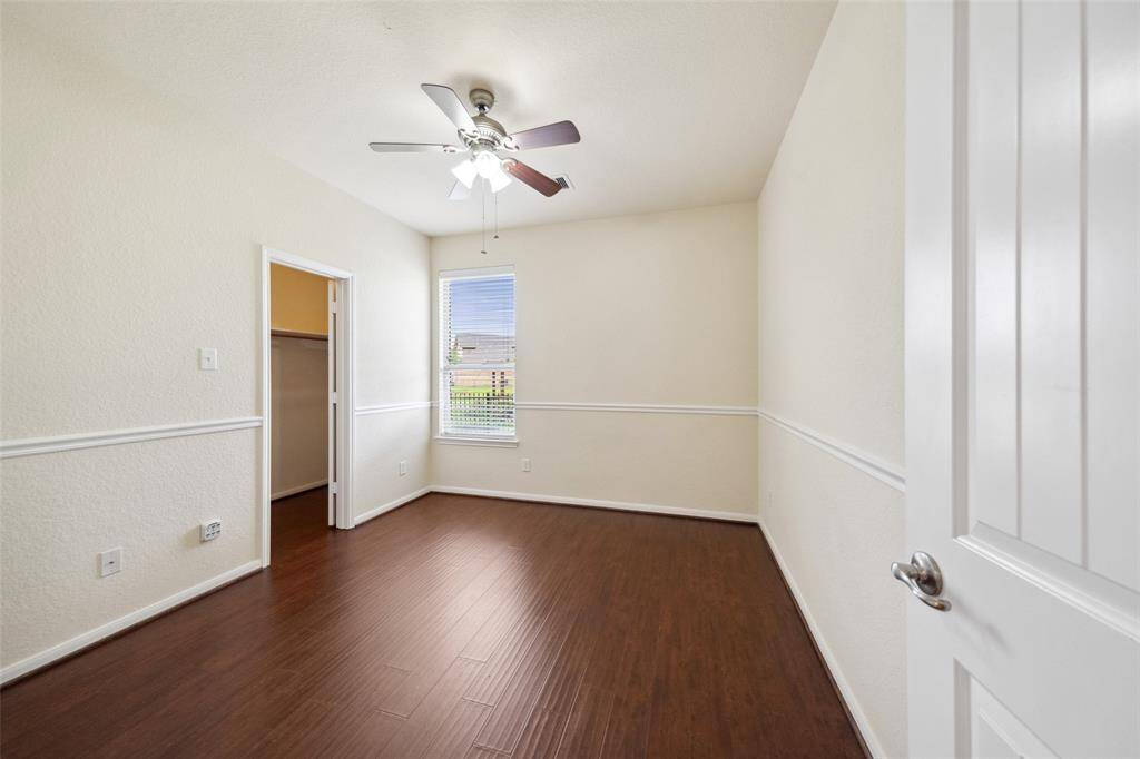Guest Bedroom on 1st floor