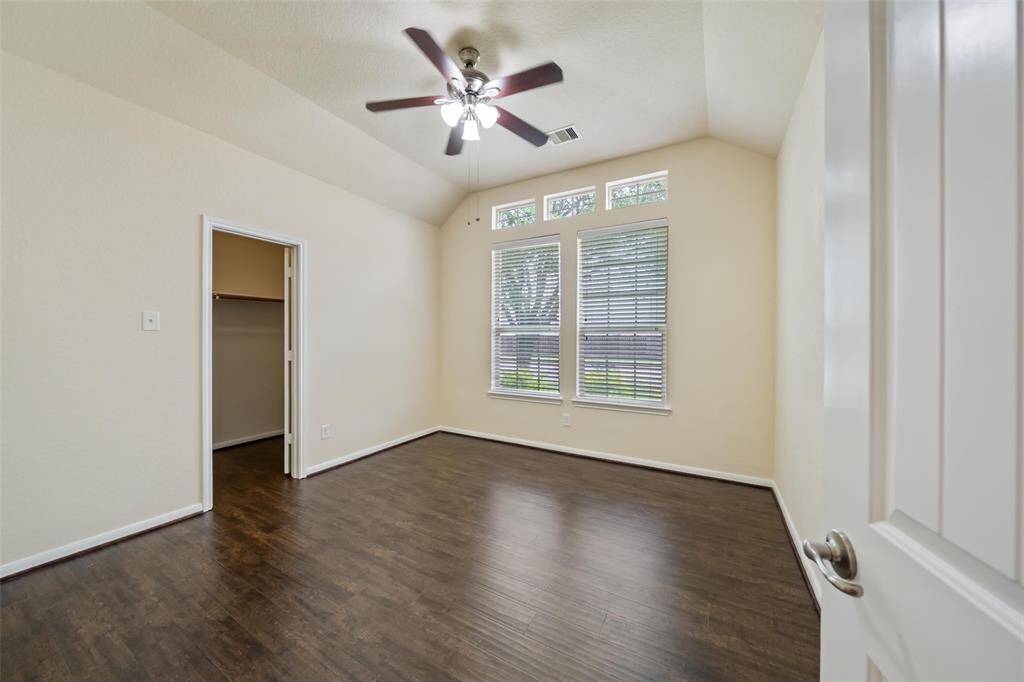 Guest Bedroom on 1st floor