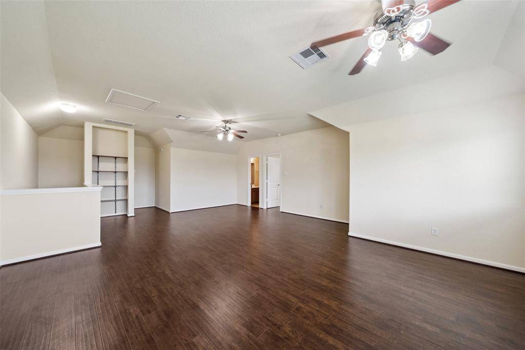 Game room located on the 2nd level
