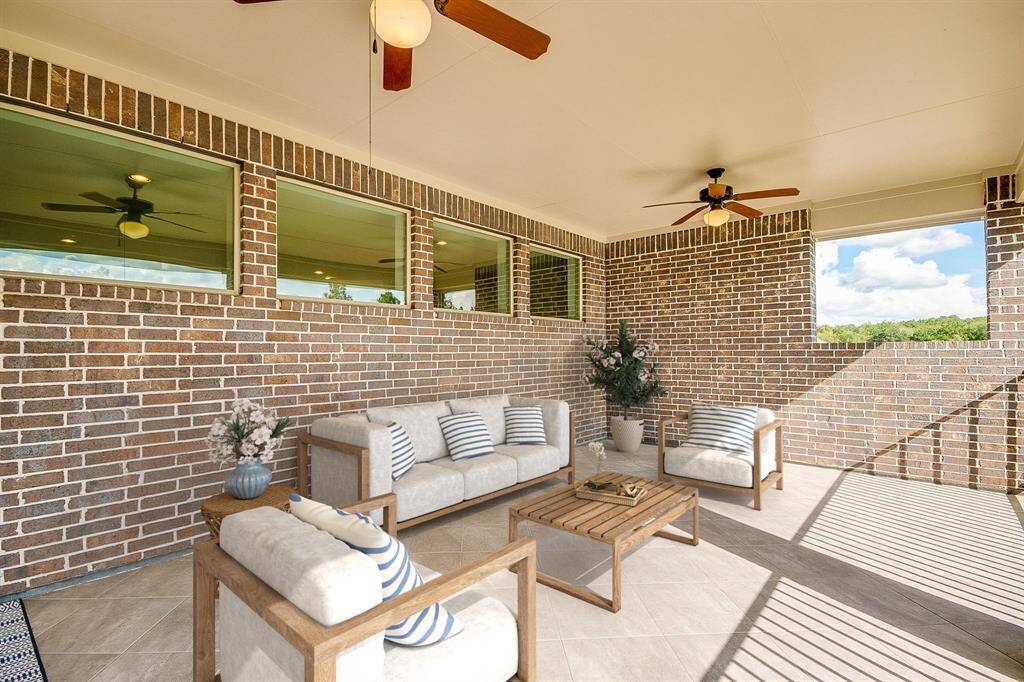 Balcony off game room upstairs.