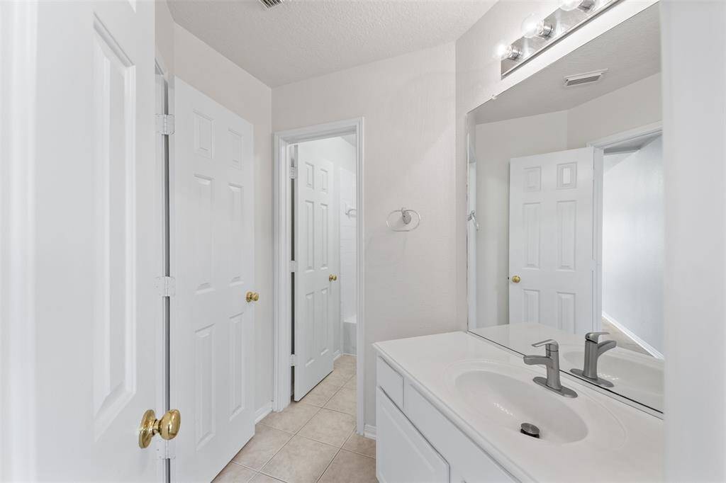 upstairs secondary bathroom