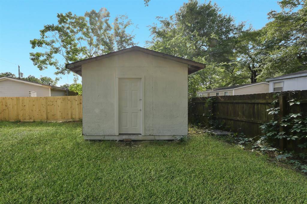 Storage building. Outside dimension 12'x12'