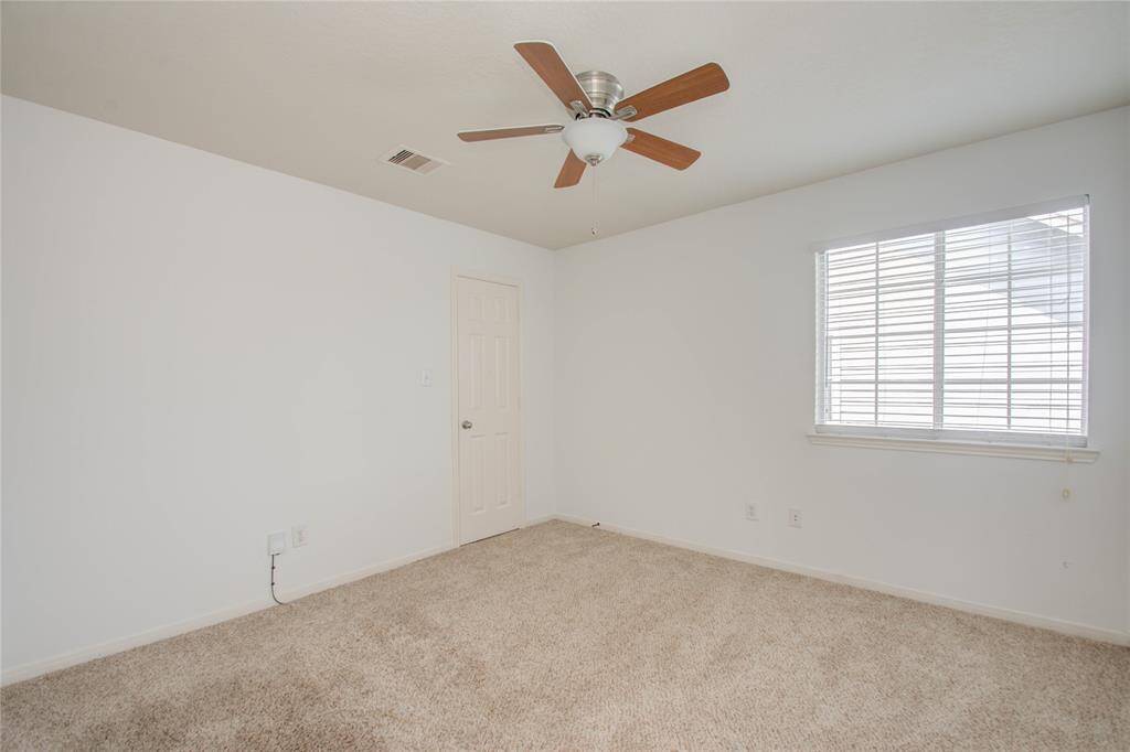 Secondary bedroom