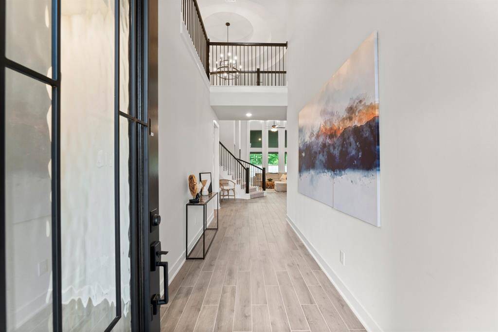 Enjoy the luxe life with community pool, parks, and walking trails, with quick access to I-45 and The Woodlands.