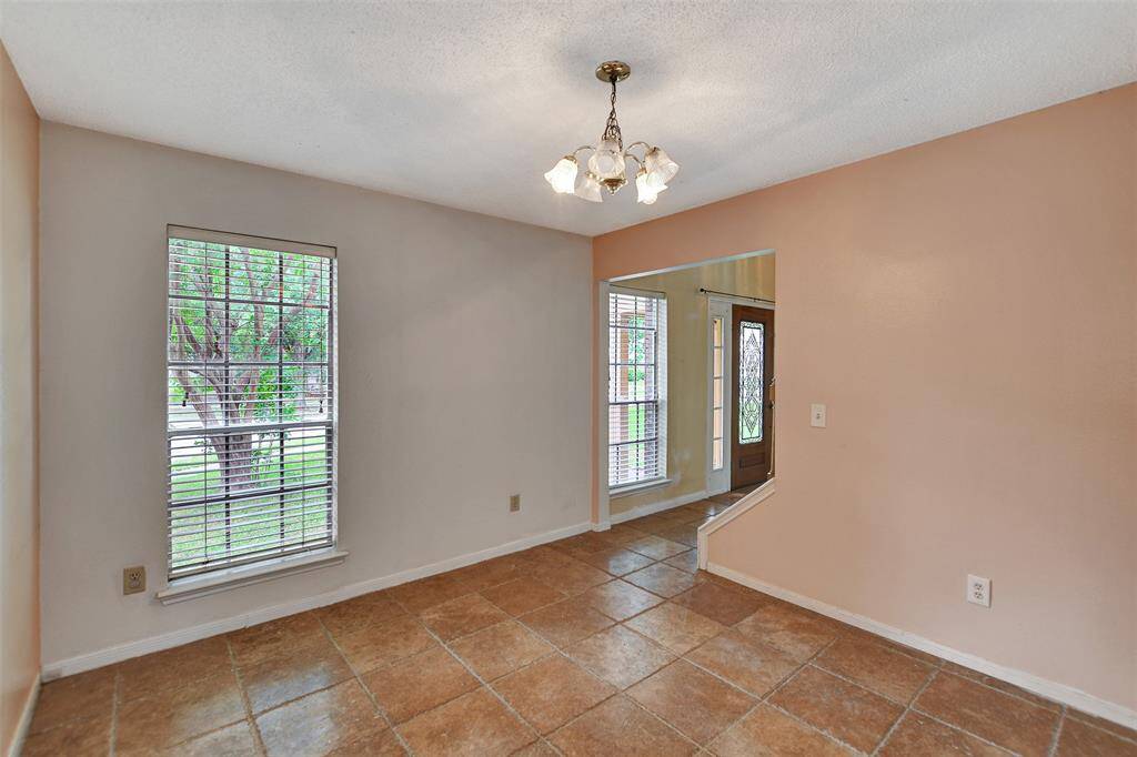 Alternate view of dining area that overlooks the front.