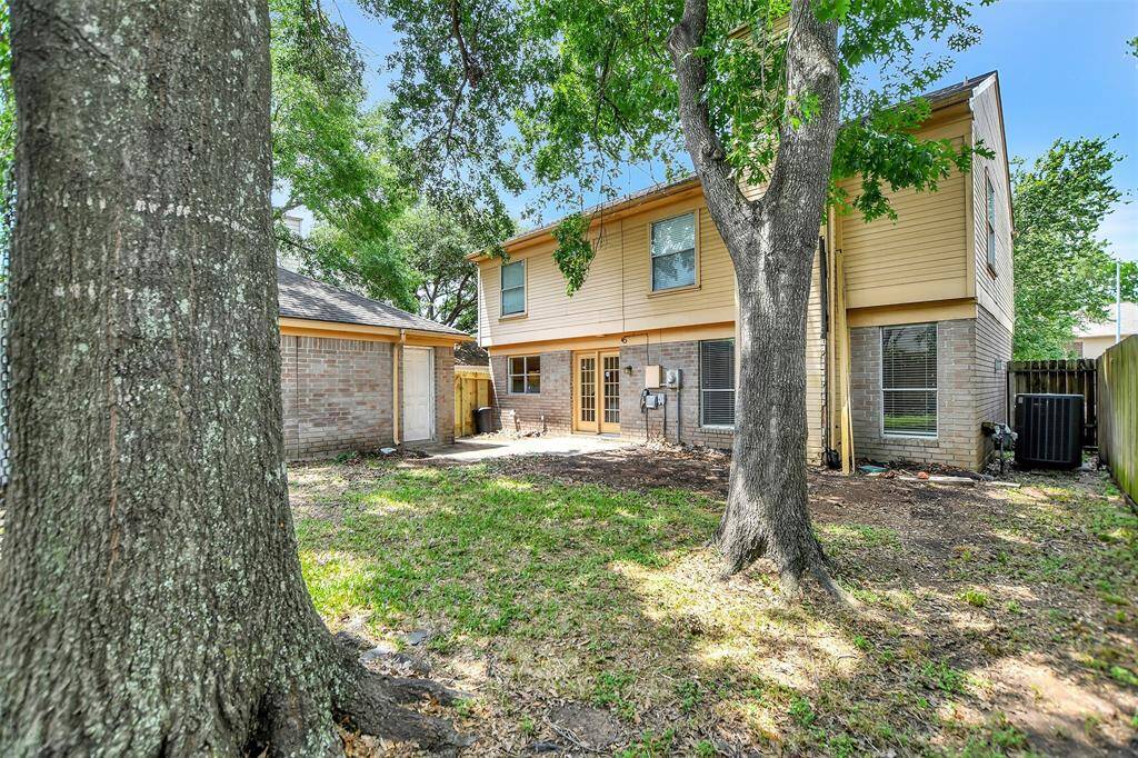 Just enough yard with low maintenance in mind.
