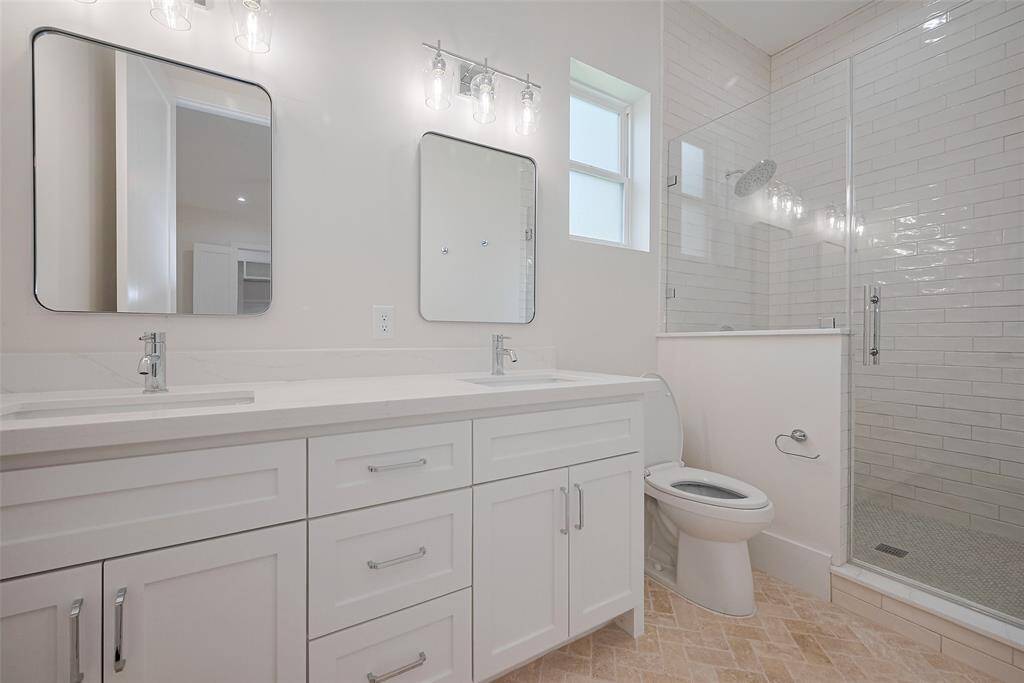Guest bathroom-
