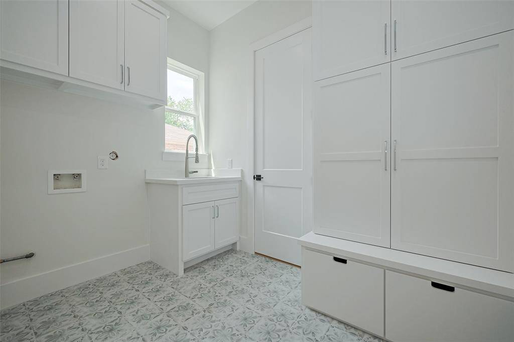 Laundry room-