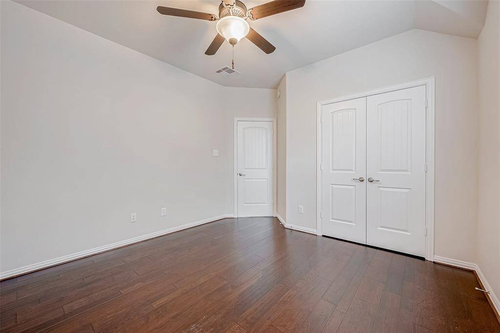 UPSTAIRS BEDROOM