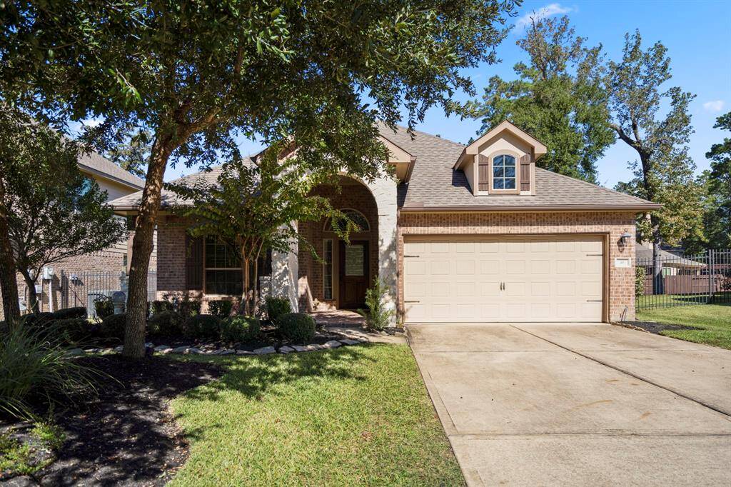Great 1 story home in excellent LOCATION, on cul-de-sac lot surrounded by nice shade trees.