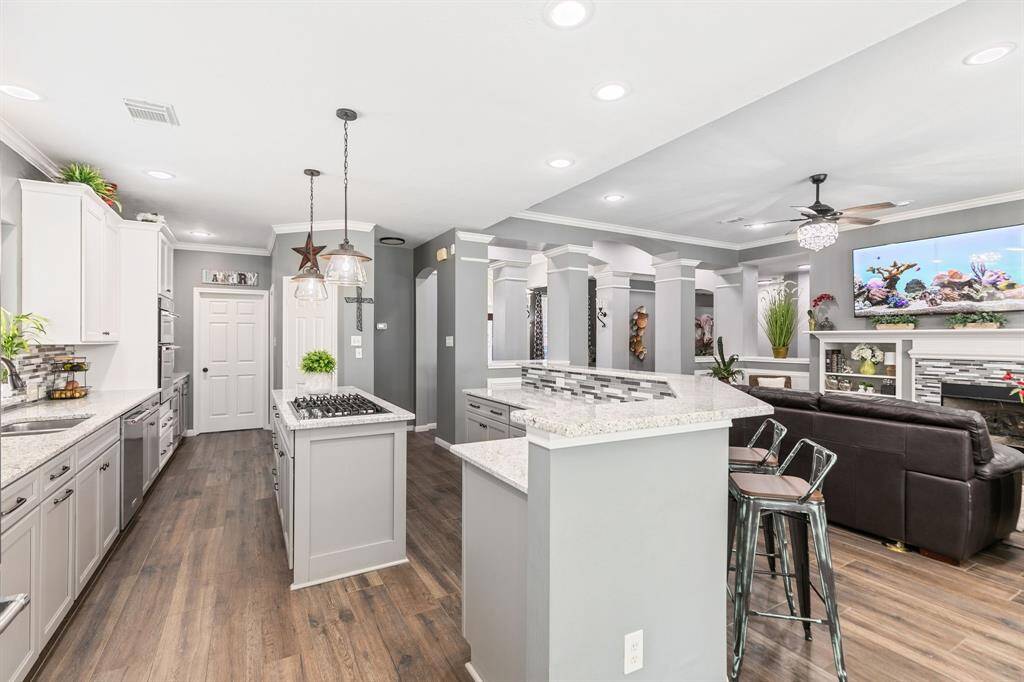 The kitchen design will not disappoint. Imagine the meals you can create in this space.