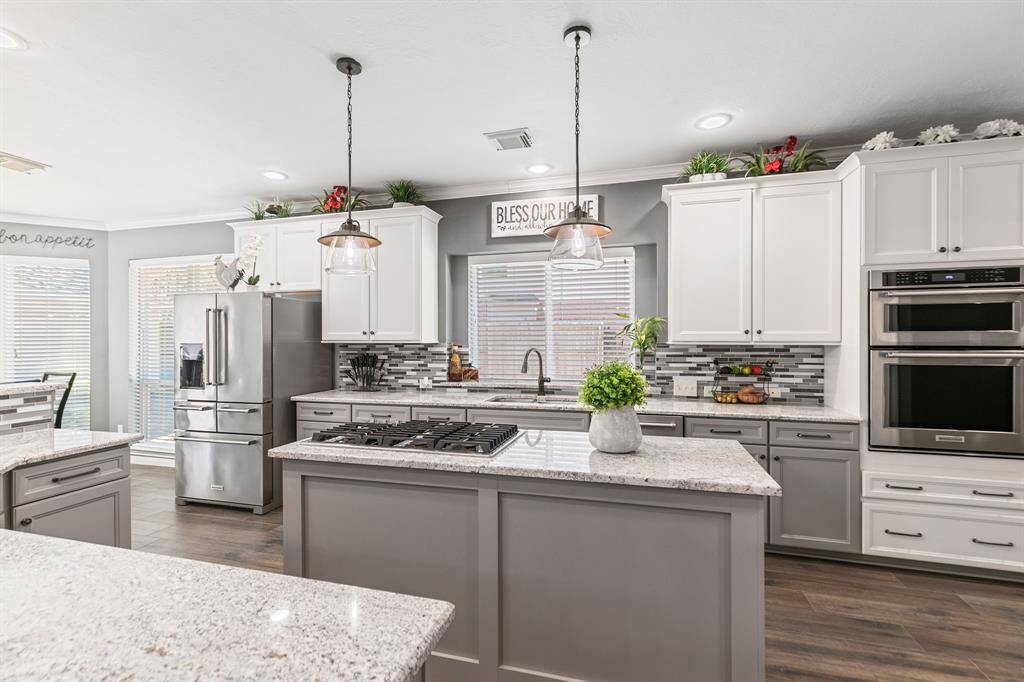 Another view of the kitchen from a different angle.