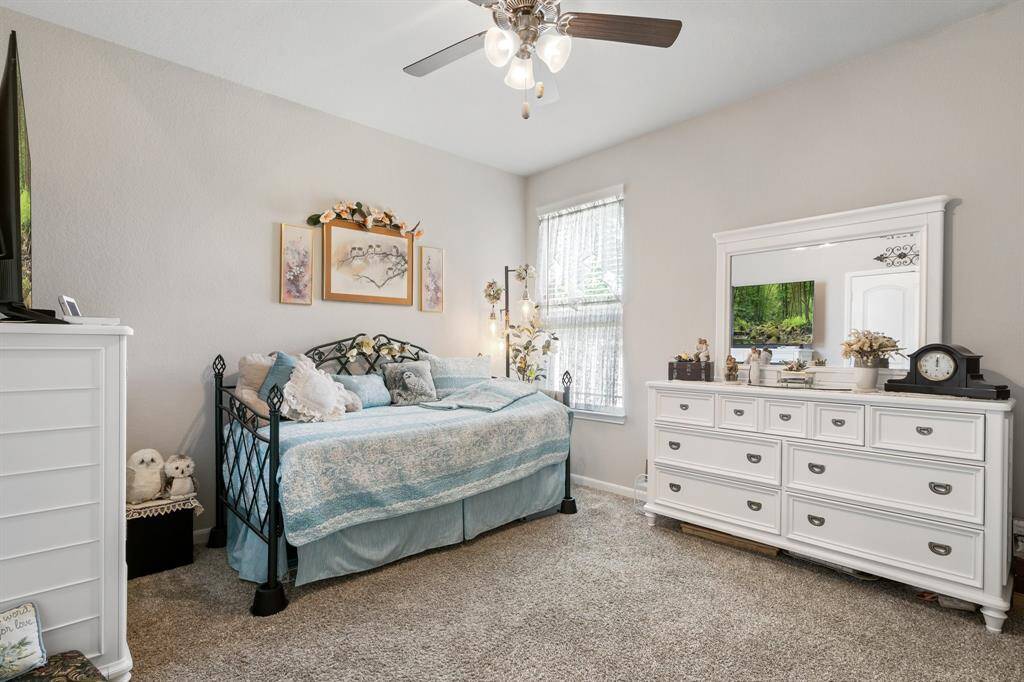 Secondary bedroom 1