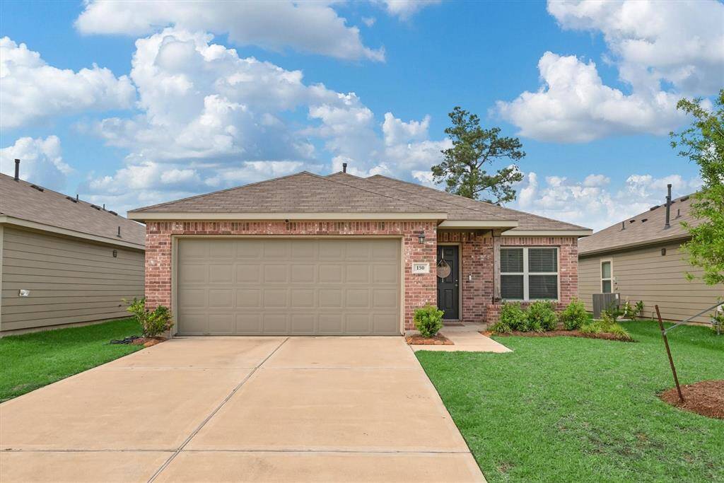 Welcome to 150 Bellewood Manor Dr. in the community of Magnolia Ridge.