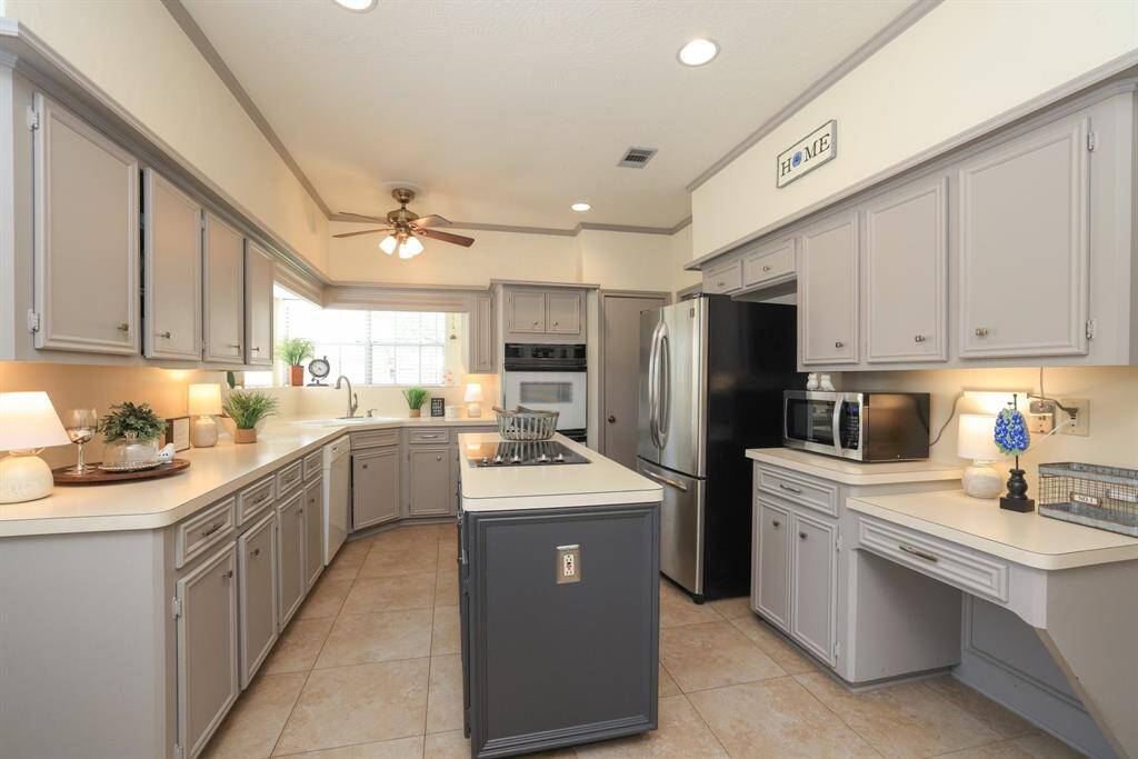 Center island with great storage