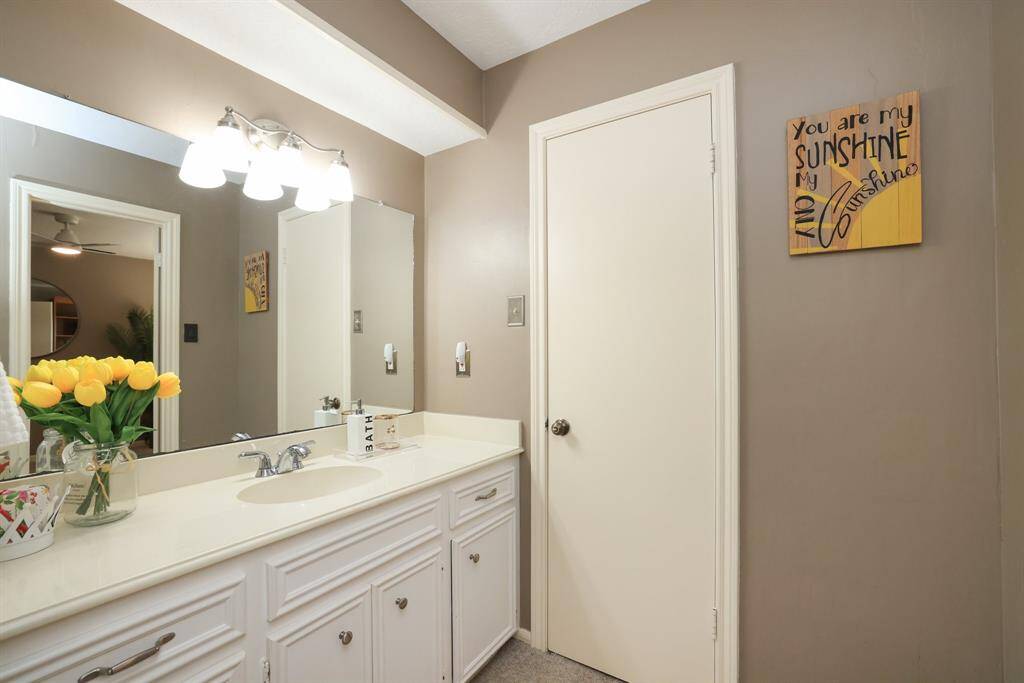 Another view of the bathroom