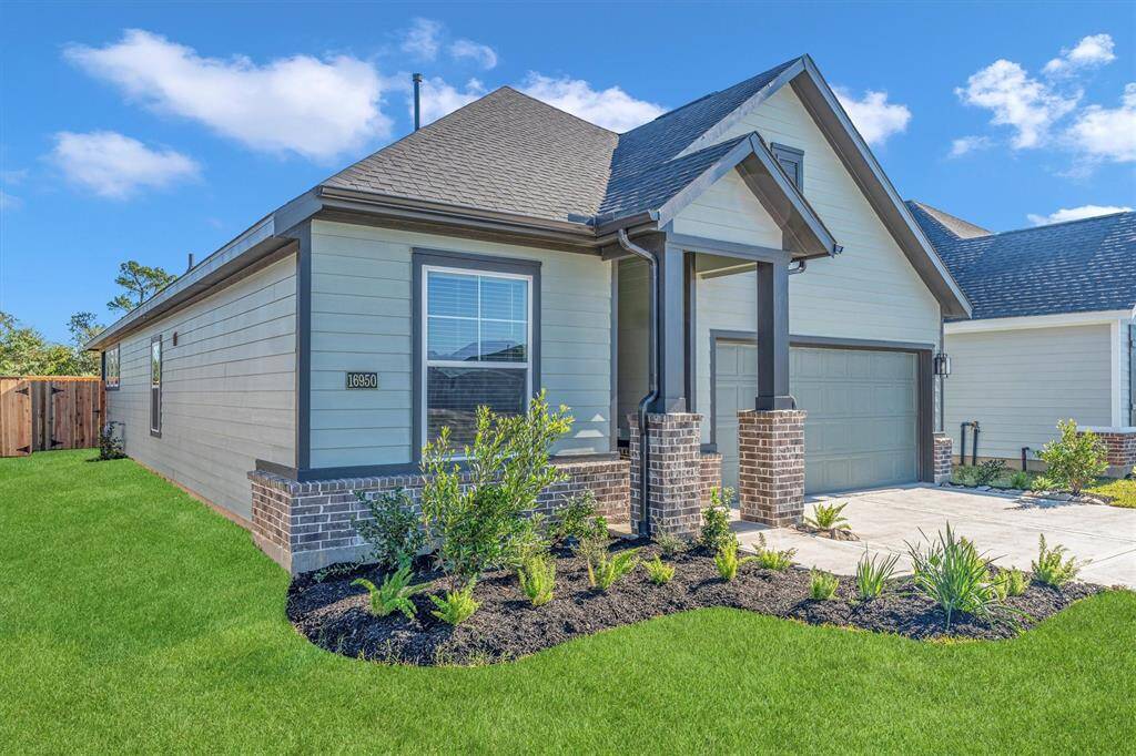 Yard maintained by property mgmt! No mowing required by you!