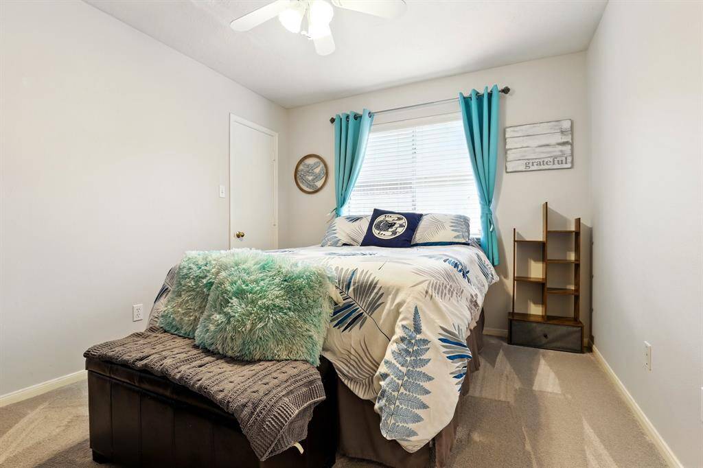 2nd bedroom