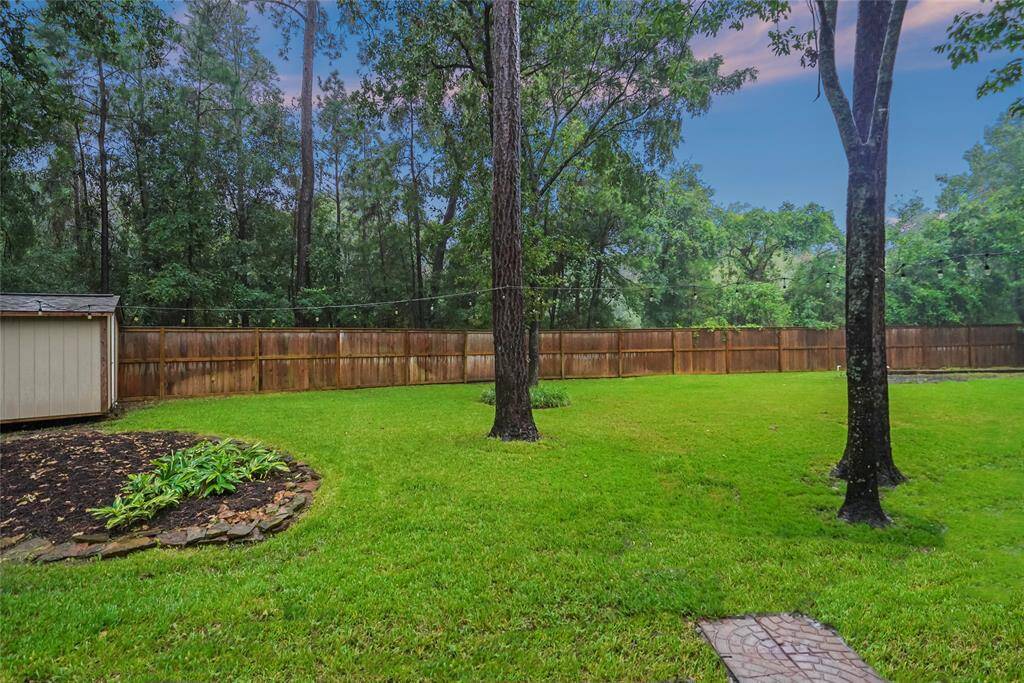 Is this yard amazing? No rear neighbors. Backs to a greenbelt & Blair Bridge.