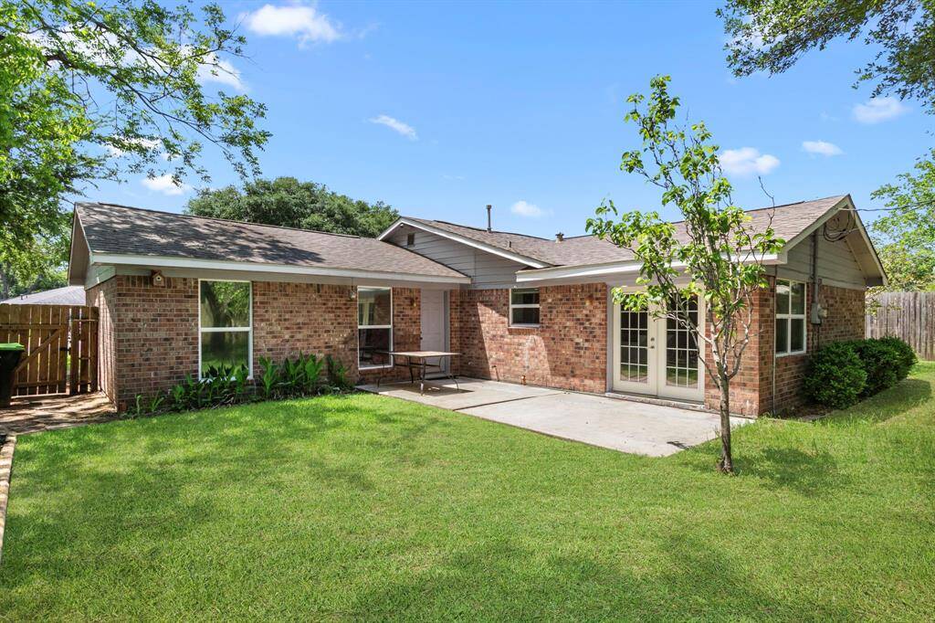 Extended outdoor living space is the perfect place to relax an enjoy that morning cup of coffee or dine al fresco.