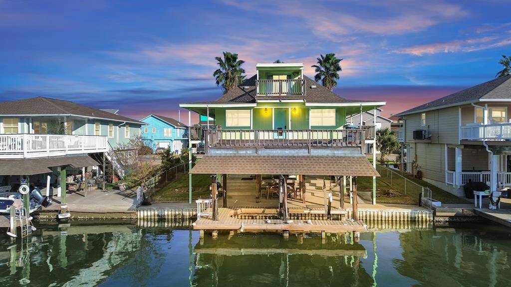 Experience serene coastal living in this stunning waterfront home. Enjoy breathtaking views and easy access to the water, perfect for relaxation and recreation.