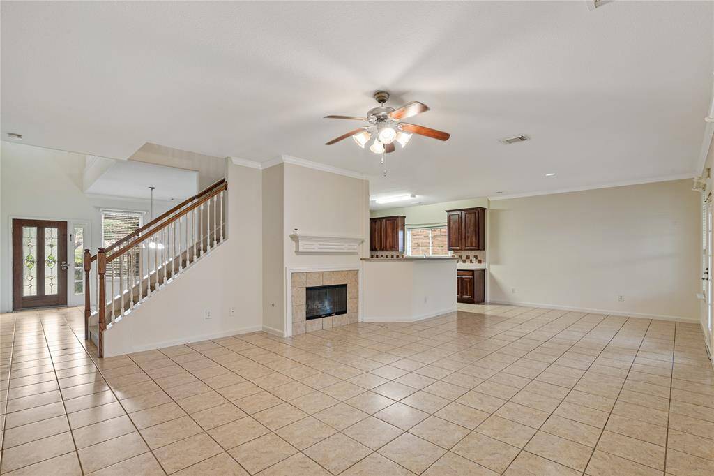 Inviting living space with a charming fireplace, perfect for chilly evenings.