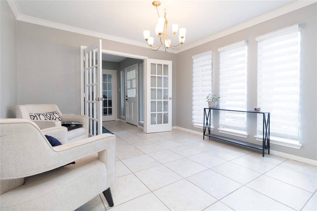 Formal dining currently showing as a sitting area.